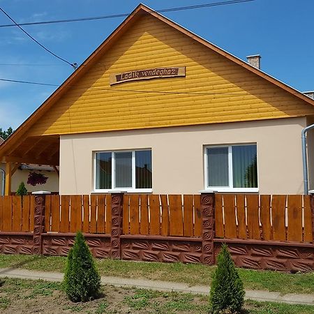 Ladik Vendégház Tiszafüred Exterior foto