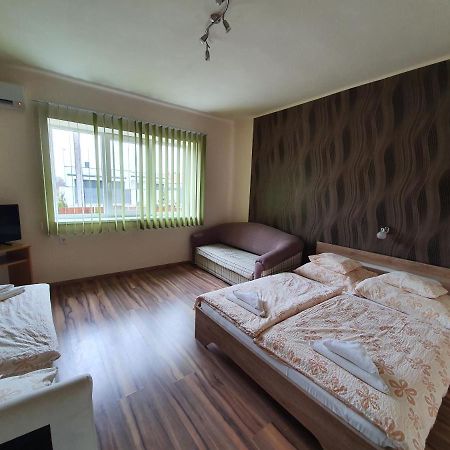 Ladik Vendégház Tiszafüred Exterior foto