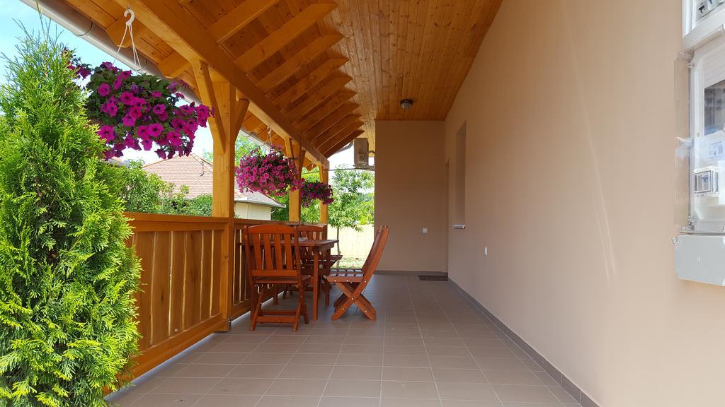 Ladik Vendégház Tiszafüred Exterior foto